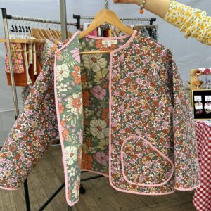 Geaca flori multicolor roz deschis matlasat